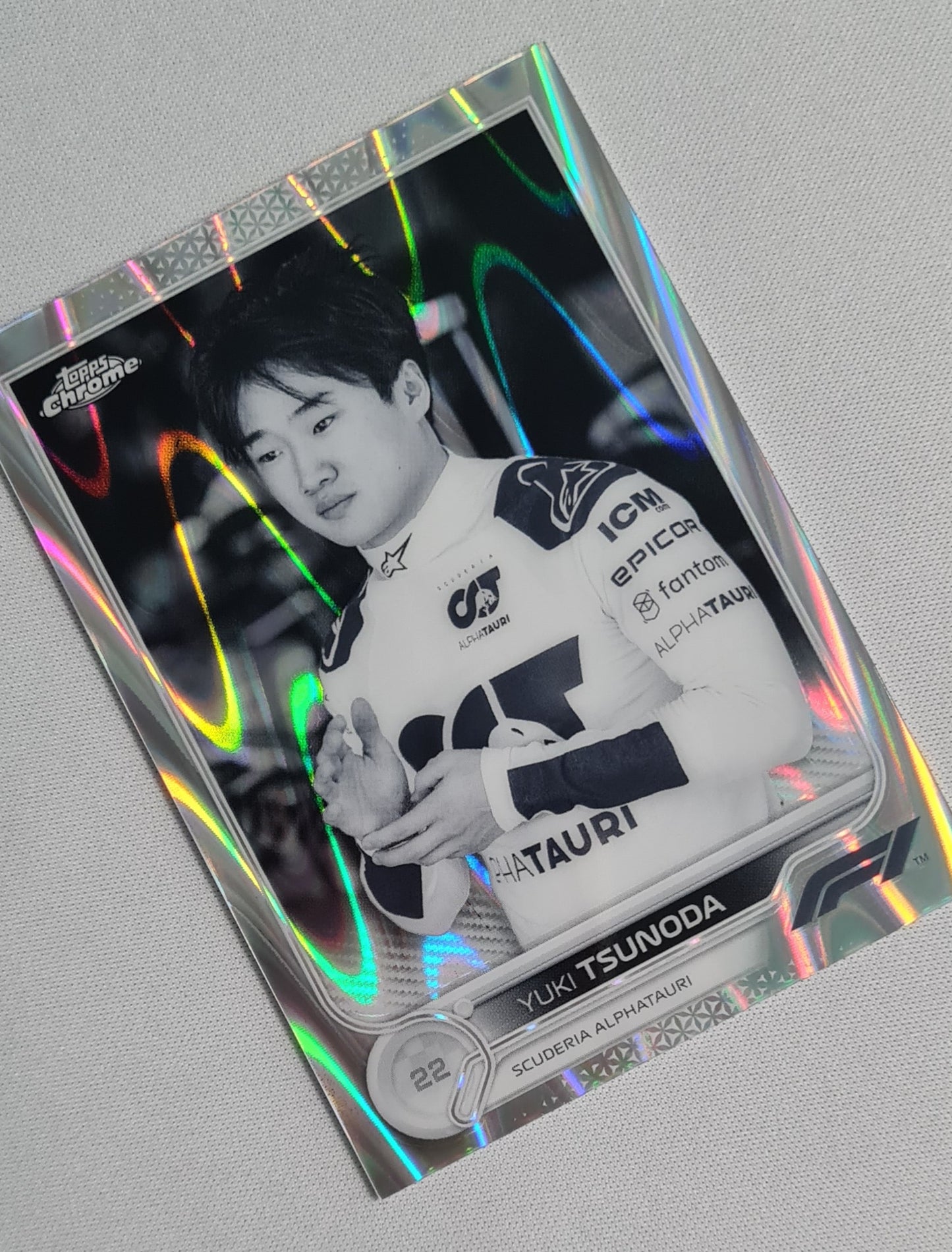 Yuki Tsunoda - 2022 Topps Chrome F-1 Scuderia Alphatauri #62 Black & White Ray Wave