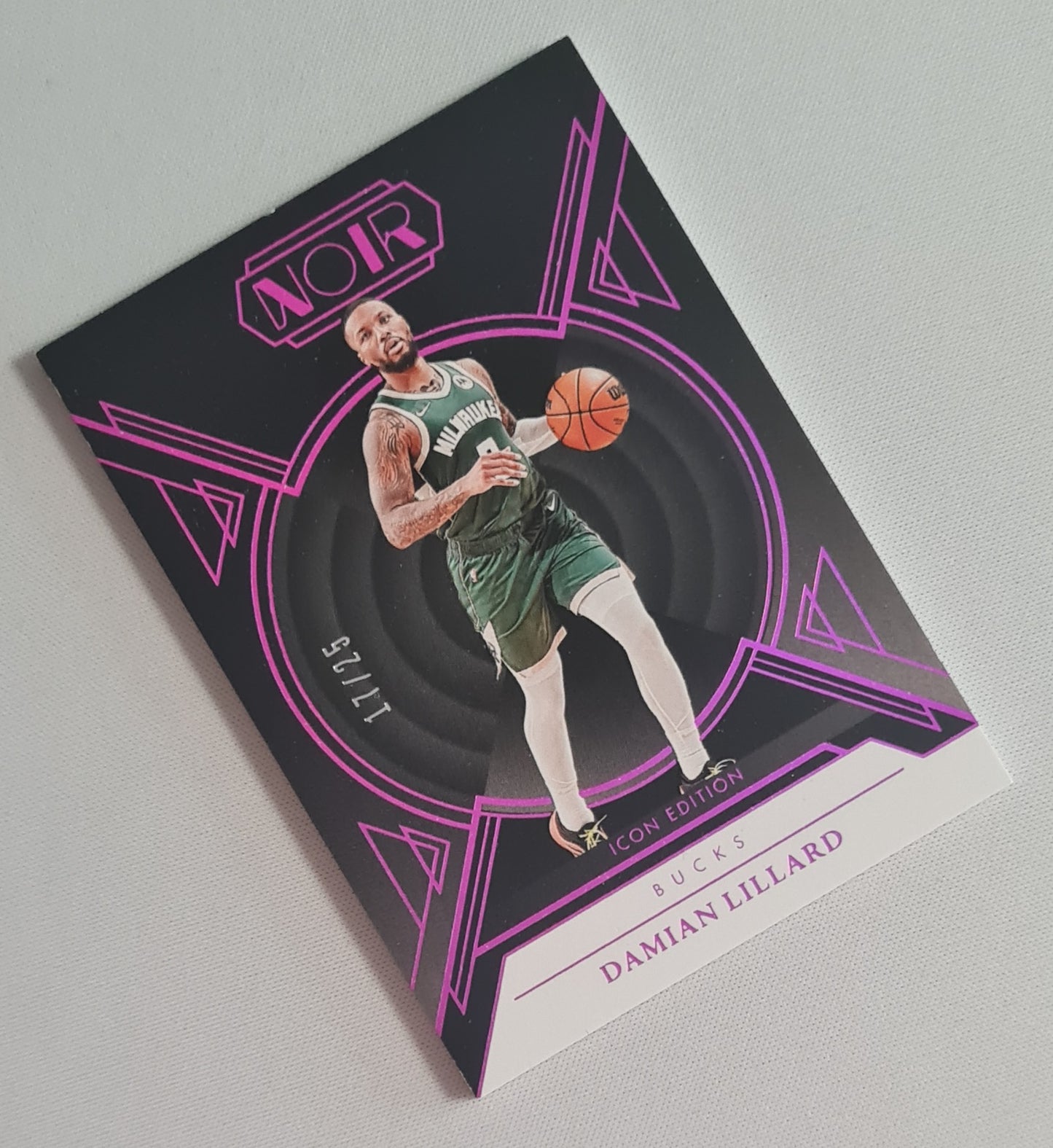 Damian Lillard - 2024/25 Panini Noir Basketball NBA Milwaukee Bucks Association Edition #90 /25 Holo Purple