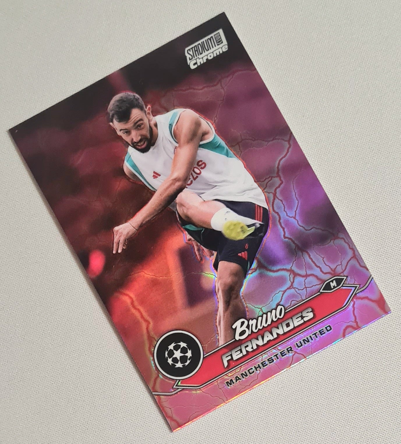 Bruno Fernandes - 2024 Topps Club Stadium (CL) Manchester United #63 Pink/red Electric