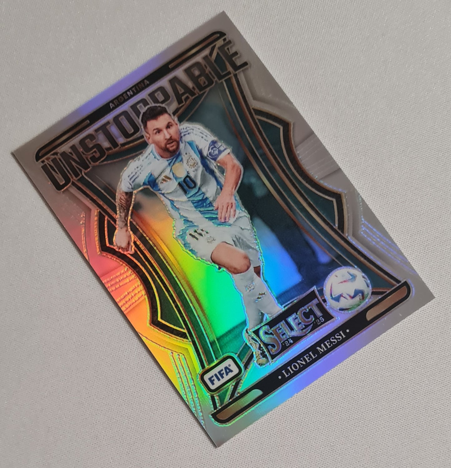 Lionel Messi - 2024/25 Panini Select FIFA Soccer Argentina - Unstoppable - #23 Refractor