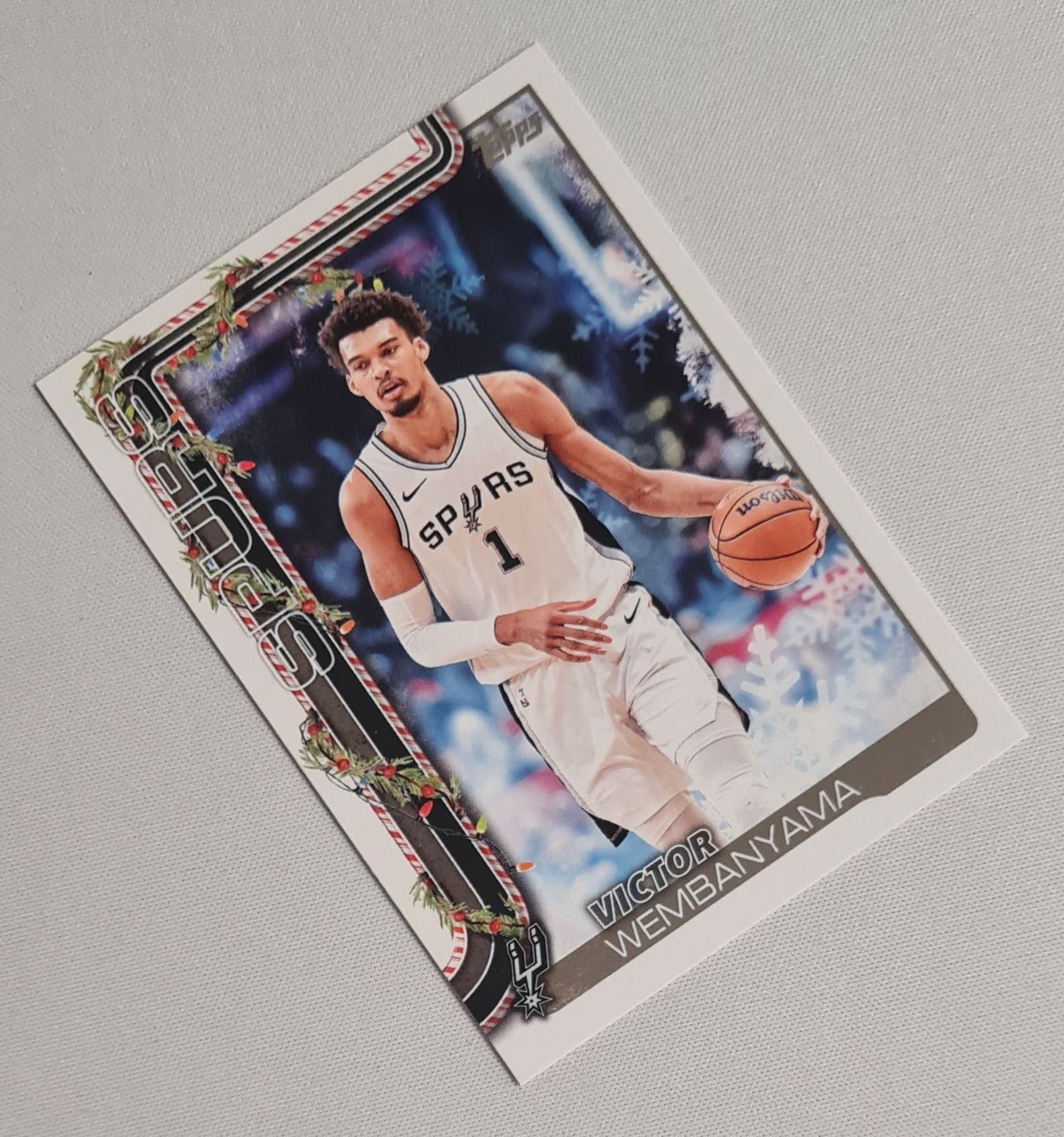 Victor Wembanyama - 2025 Topps Holiday - NBA Basketball San Antonio Spurs #H156