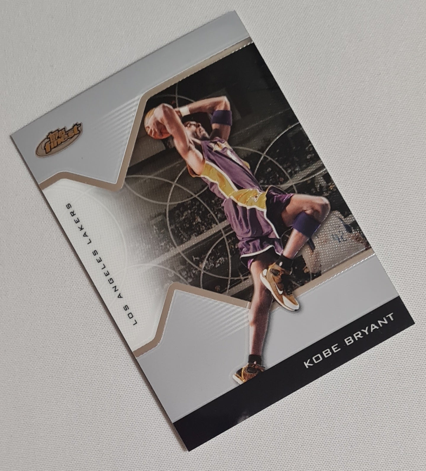 Kobe Bryant - 2004 Topps Finest Basketball NBA L.A. Lakers #8