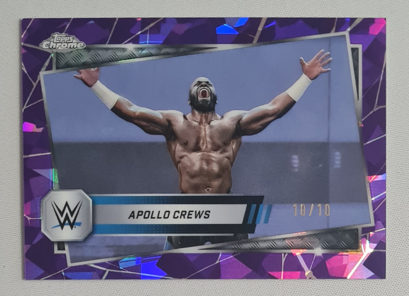 Apollo Crews - 2025 Topps WWE Wrestling SMACK DOWN #114 Purple Cracked Ice /10