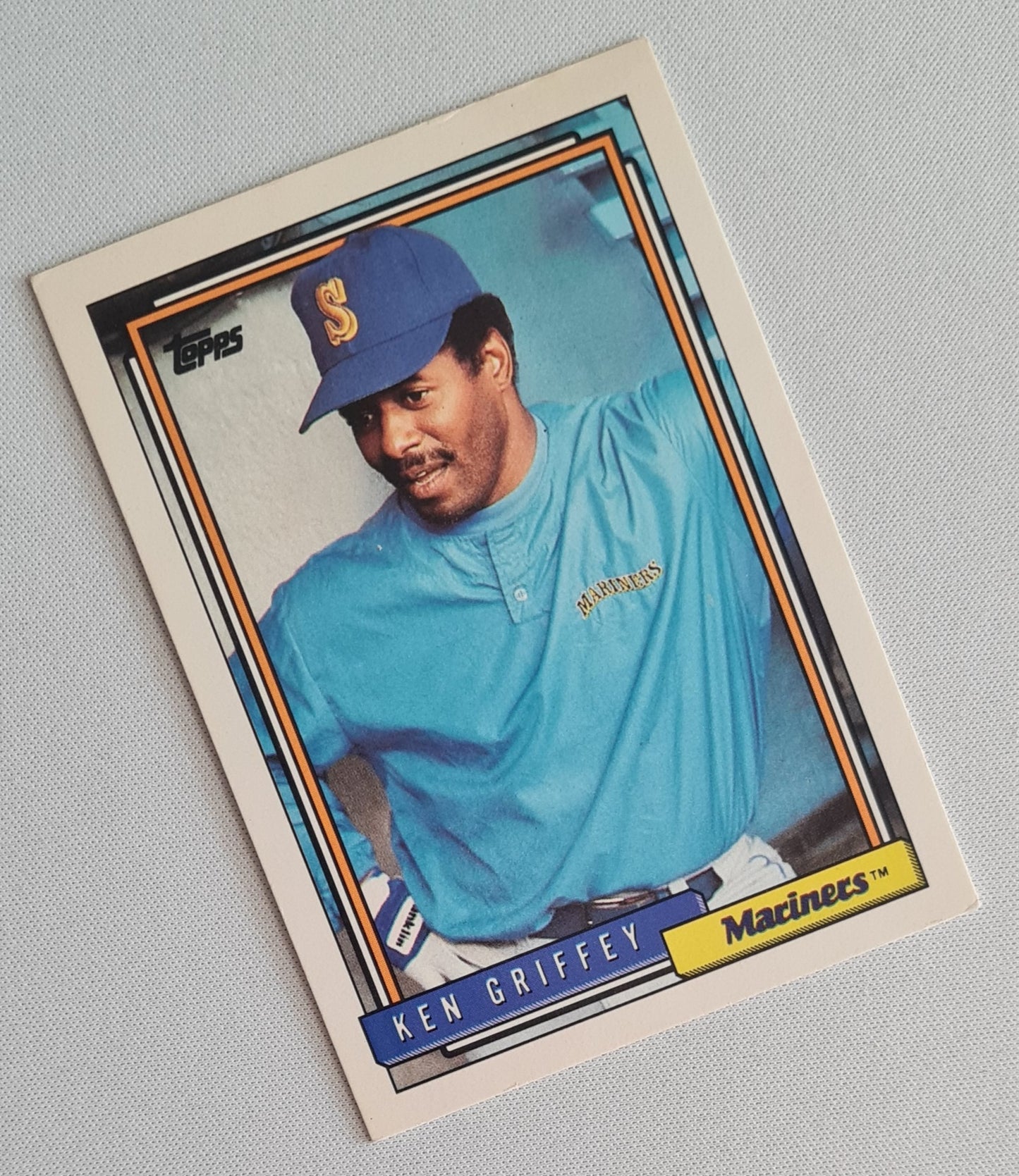 Ken Griffey - 1992 Topps MLB Baseball Mariners #250 (read)