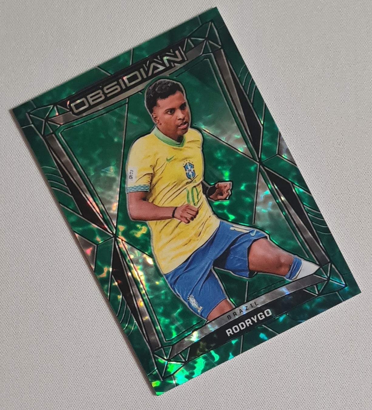 Rodrygo - 2024/25 Panini Obsidian Electric Etch Green Flood /26 #53 Brazil