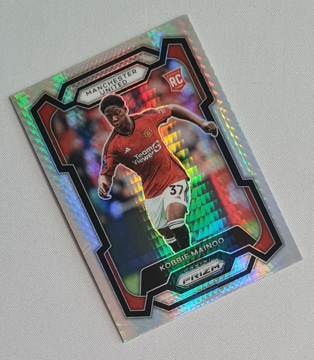 Kobbie Mainoo - 2023/24 Panini Prizm Premier League Soccer Hyper Prizm #38 Manchester United