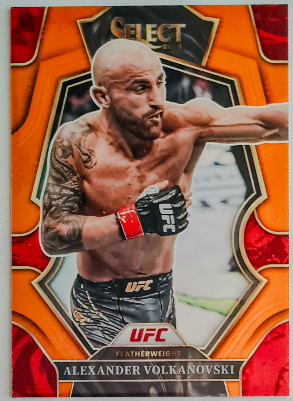 Alexander Volkanovski - 2023 Panini Select Orange Prizm /49
