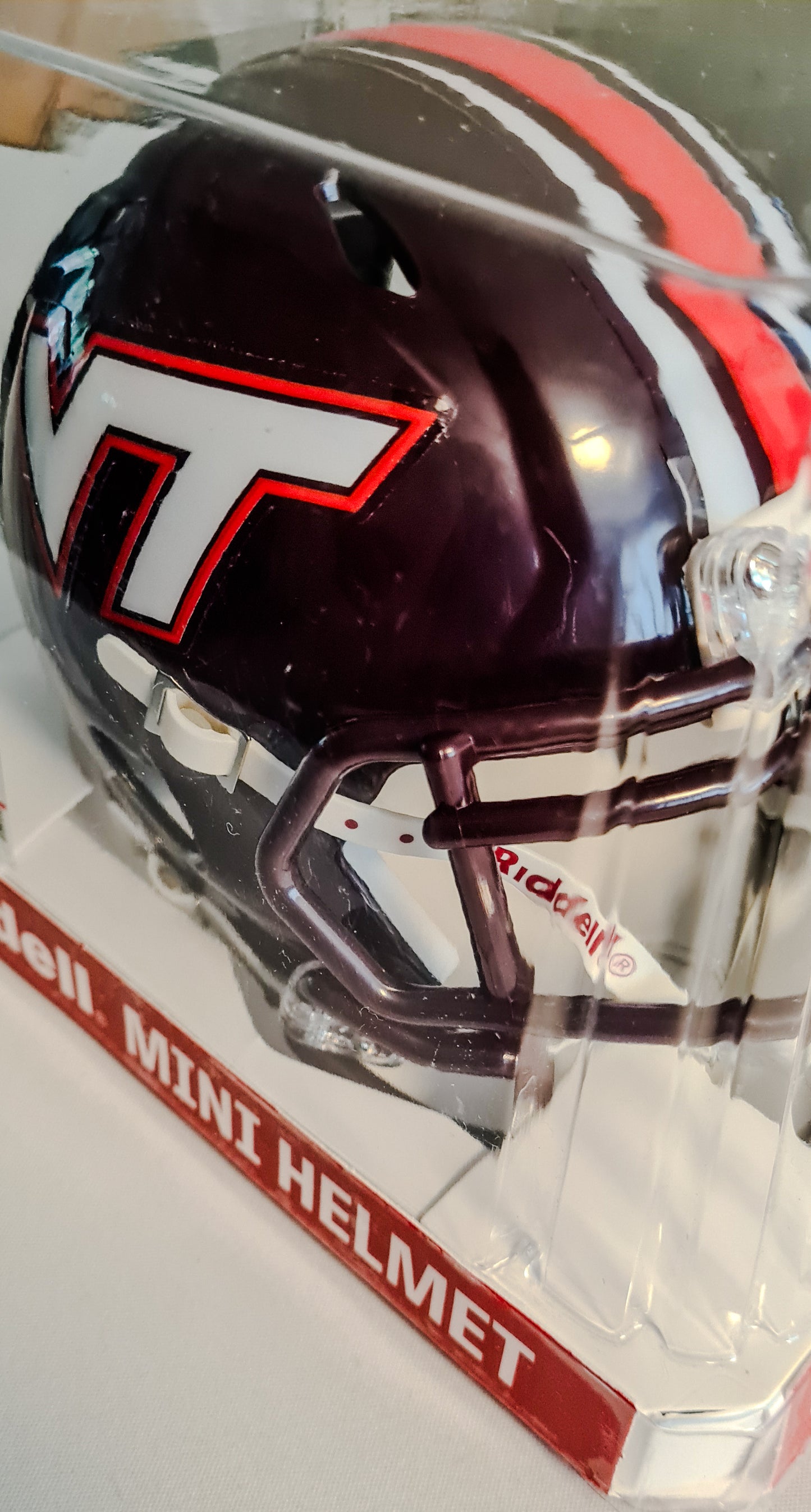 Virginia Tech Mini Helmet Replica - Riddell: Maroon