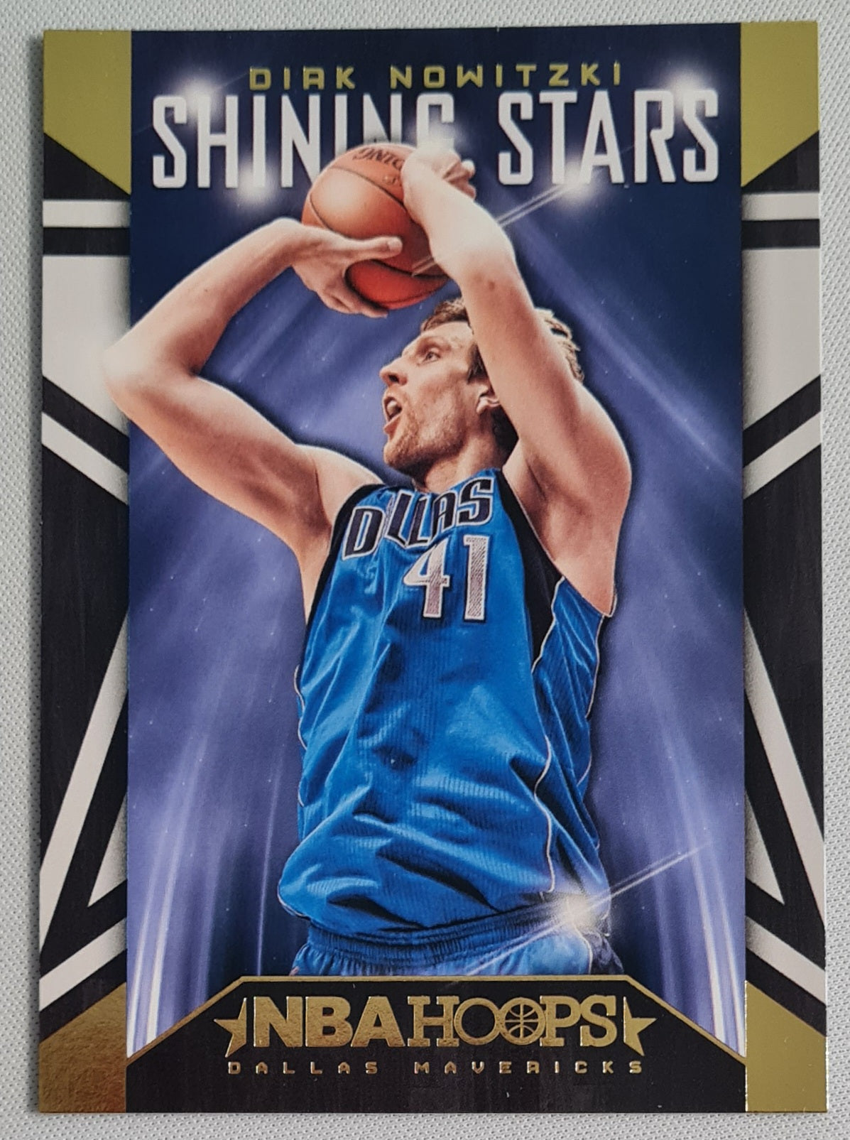 Dirk Nowitzki - 2014 Panini Hoops Basketball NBA Dallas Mavericks #9