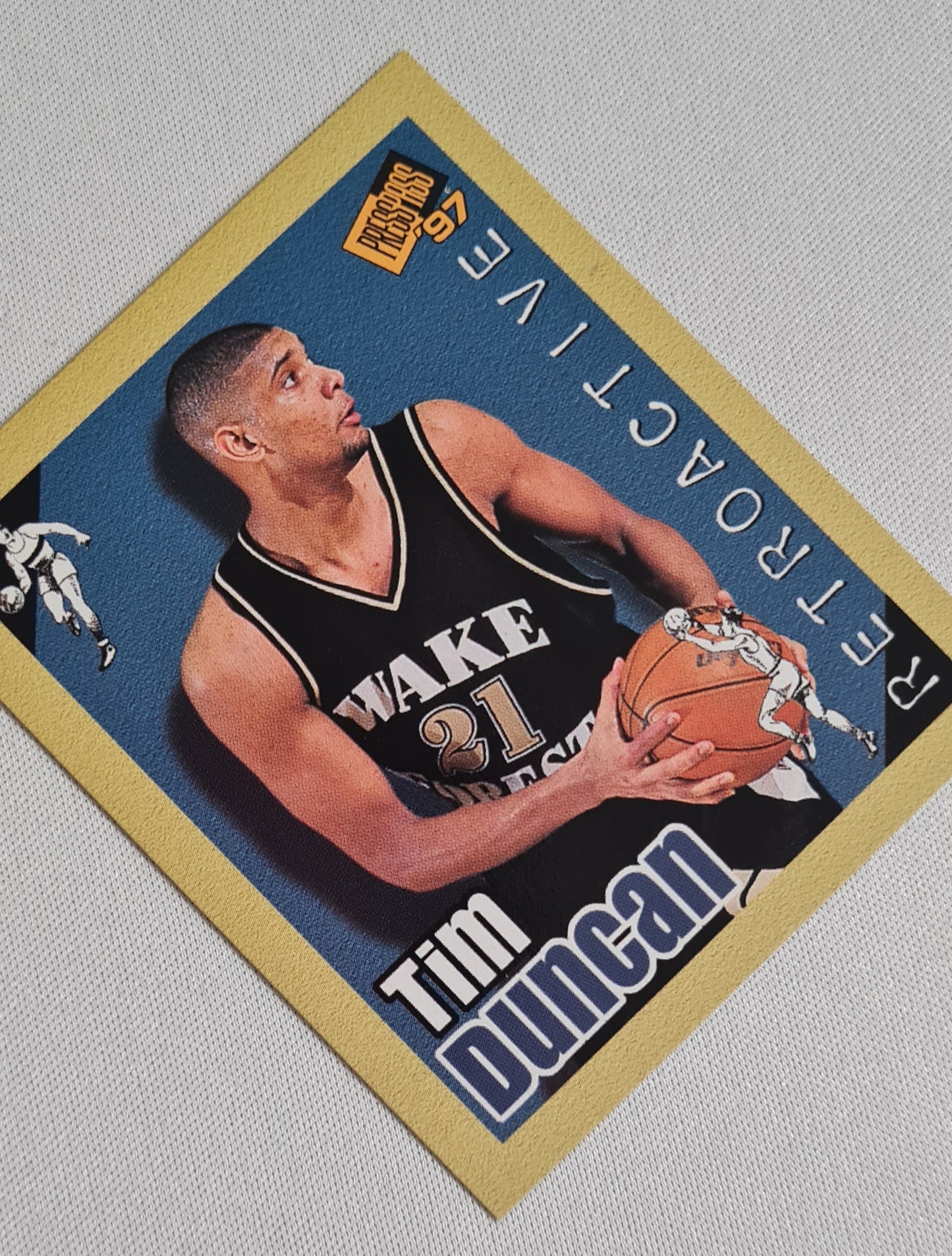 Tim Duncan - 1997 Press Pass #34 San Antonio Pick #1 "Retroactive"