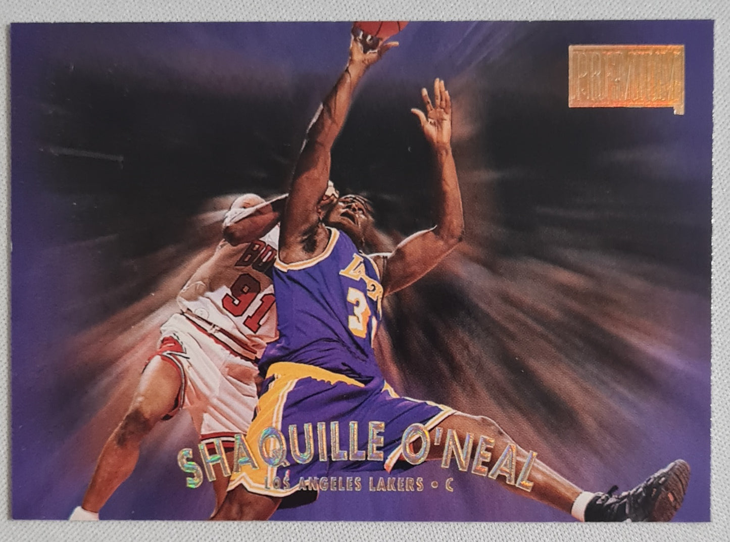 Shaquille O'Neal - 1997 SkyBox Premium/1/97-98 #116 NBA L.A. Lakers