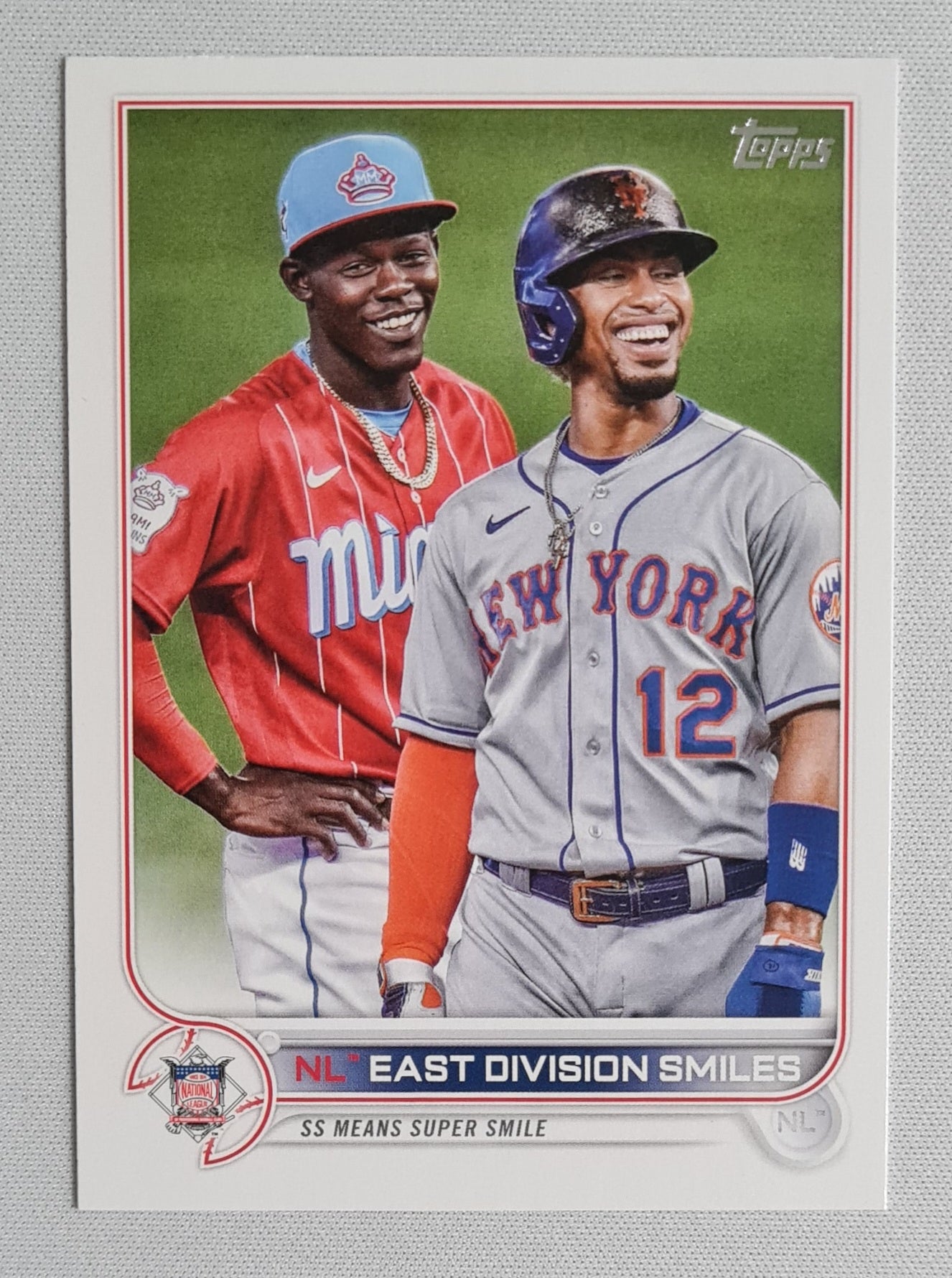 2022 Topps NL East Division Smiles #98 New York Mets & Miami Marlins