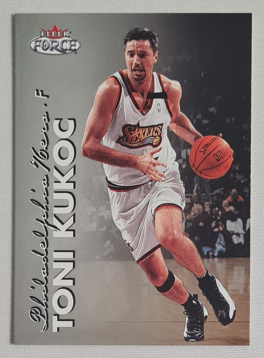 Toni Kukoc - 2000 Fleer Force 76ers #190