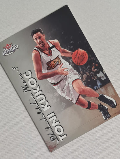 Toni Kukoc - 2000 Fleer Force 76ers #190