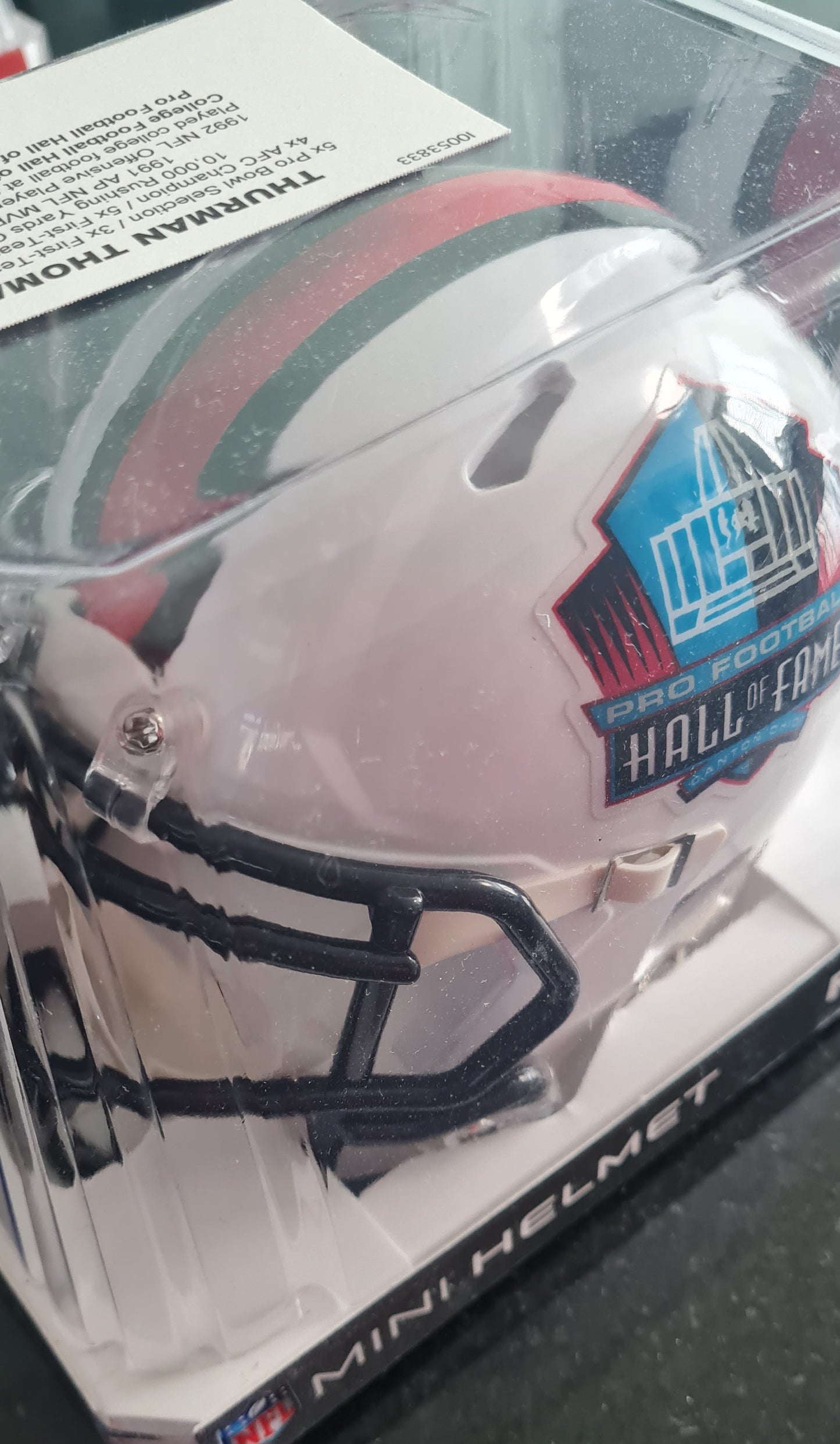 Pro Football Hall of Fame  - NFL Riddell Mini Helmet Thurman Thomas /Autograph (I0053833)