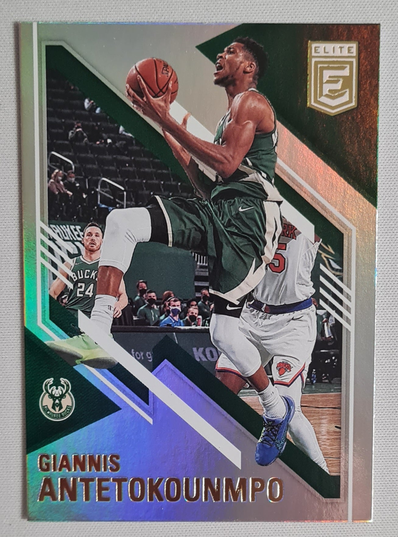 Giannis Antetokounmpo - 2020/21 Panini Donruss Elite Basketball NBA #25 Holo