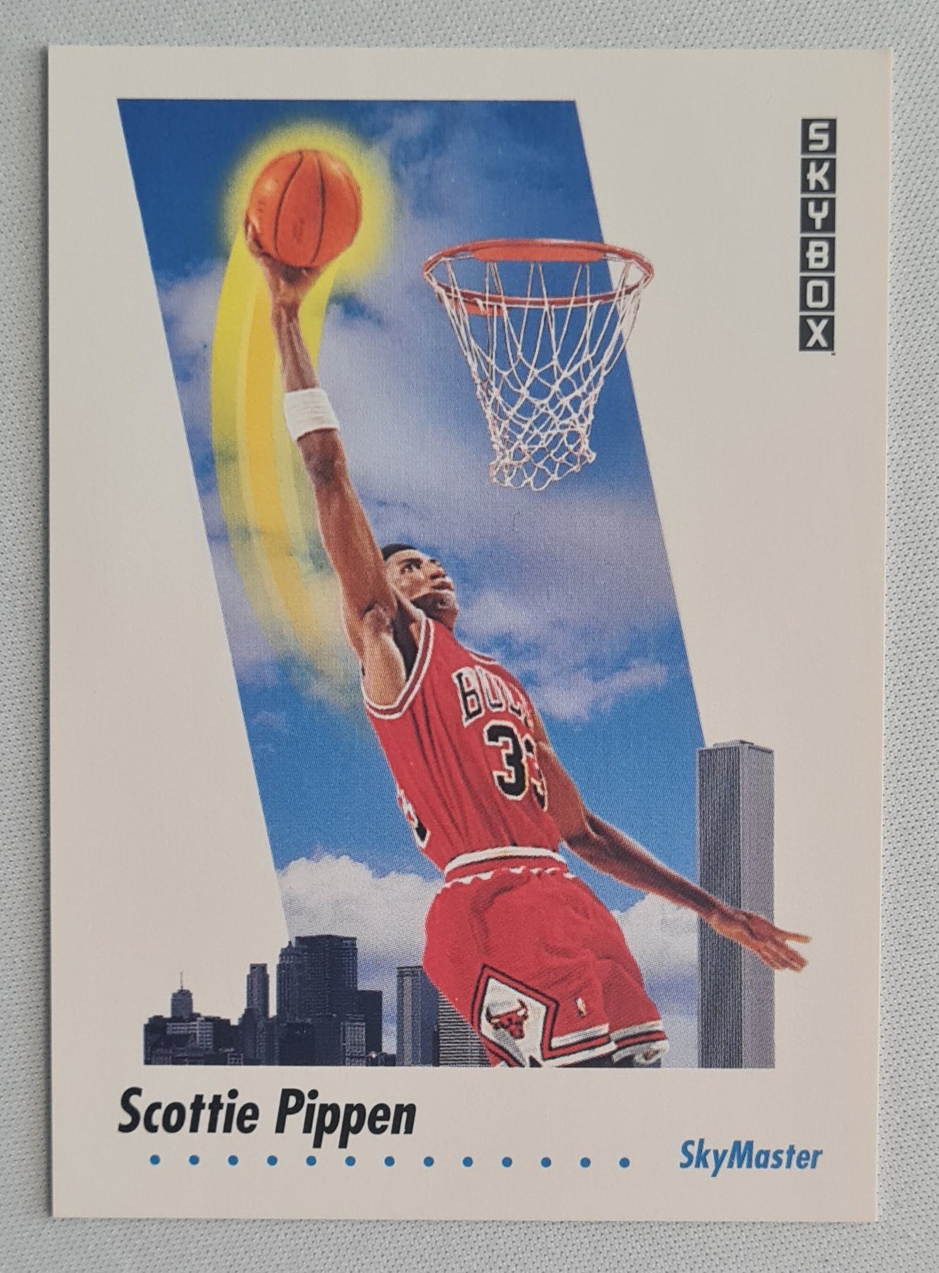 Scottie Pippen - 1992 SkyBox NBA Basketball - Skymaster Chicago Bulls #586