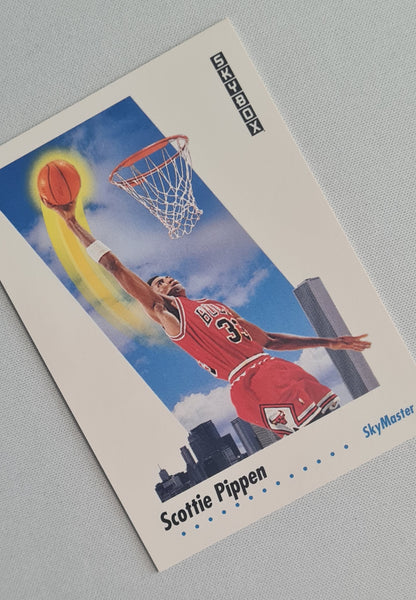 Scottie Pippen - 1992 SkyBox NBA Basketball - Skymaster Chicago Bulls #586