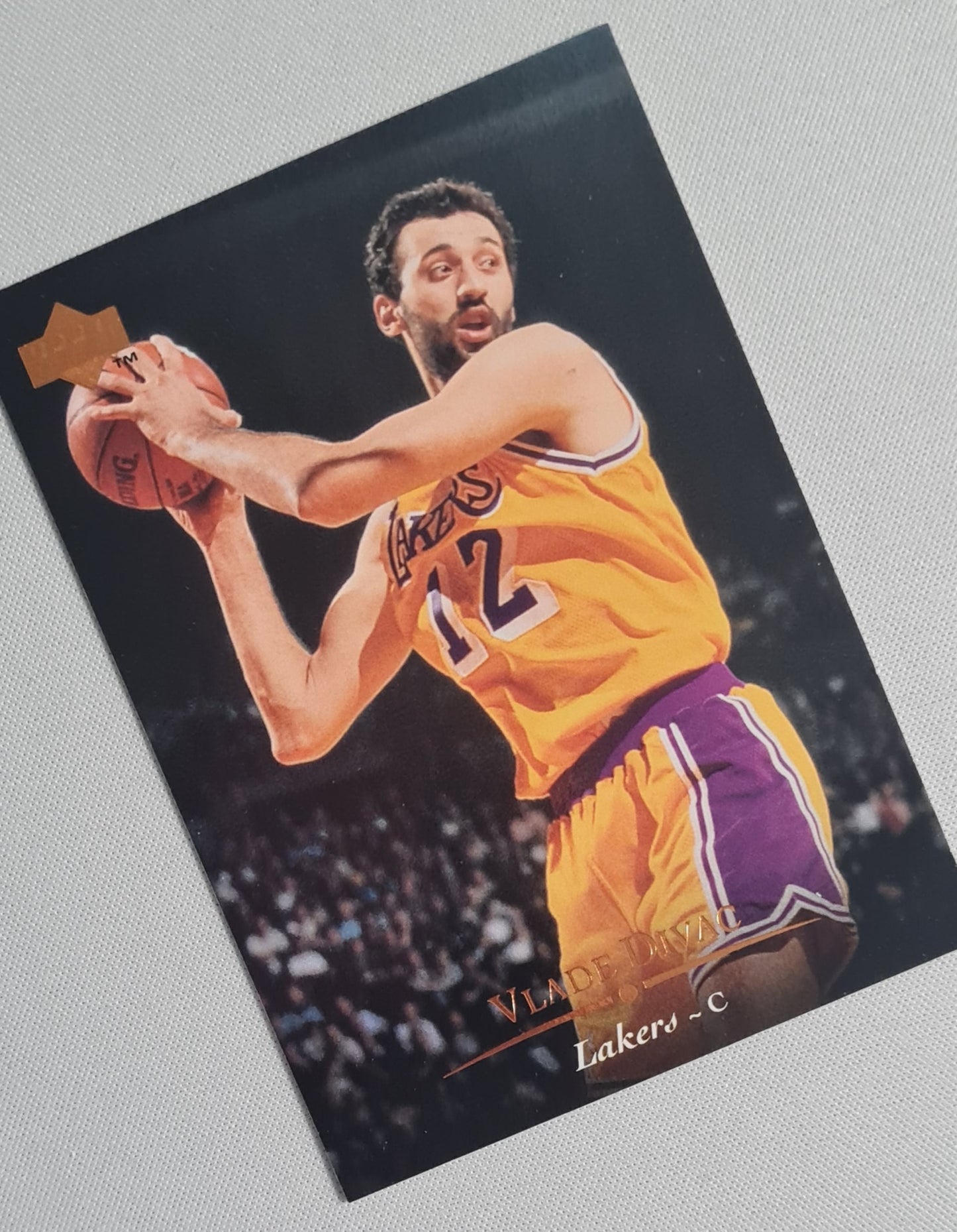 Vlade Divac - 1995 Upper Deck NBA Basketball L.A. Lakers  #79