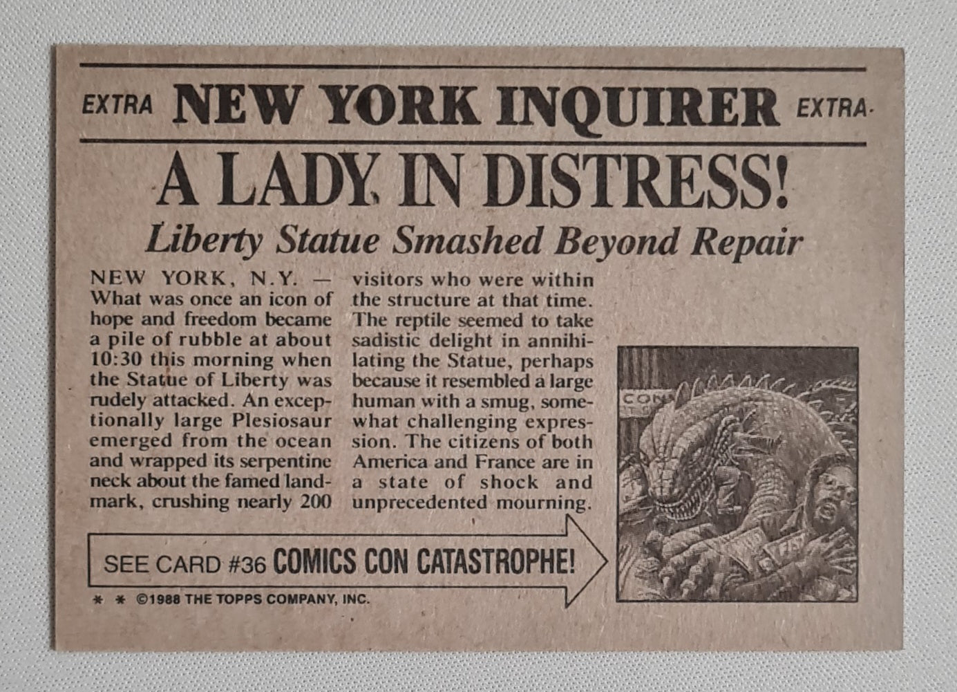 A lady in distress - 1988 Topps The New York Inquirer #35