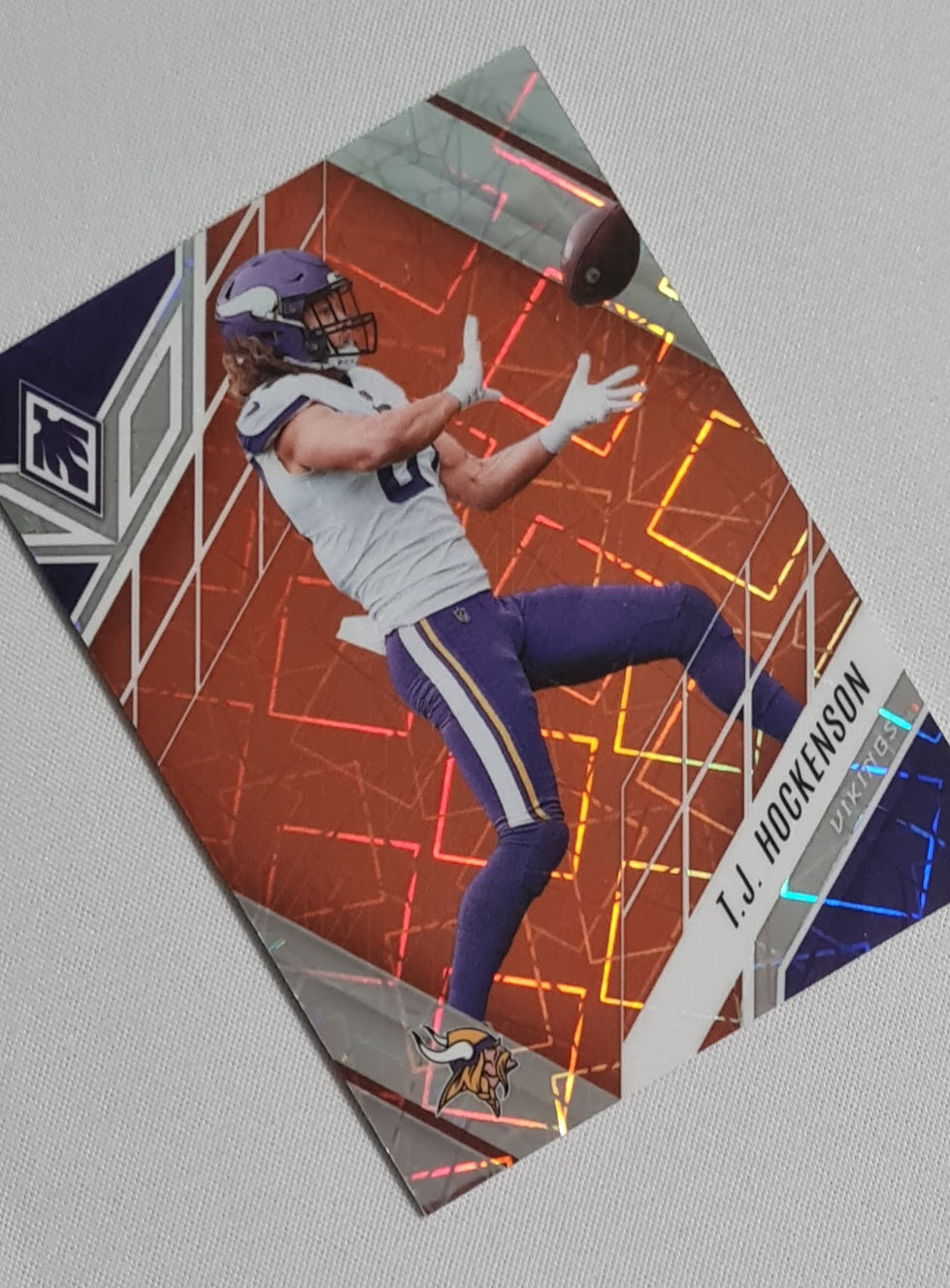 T.J. Hockenson - 2022 Panini Phoenix Football NFL Vikings #82 Orange /75