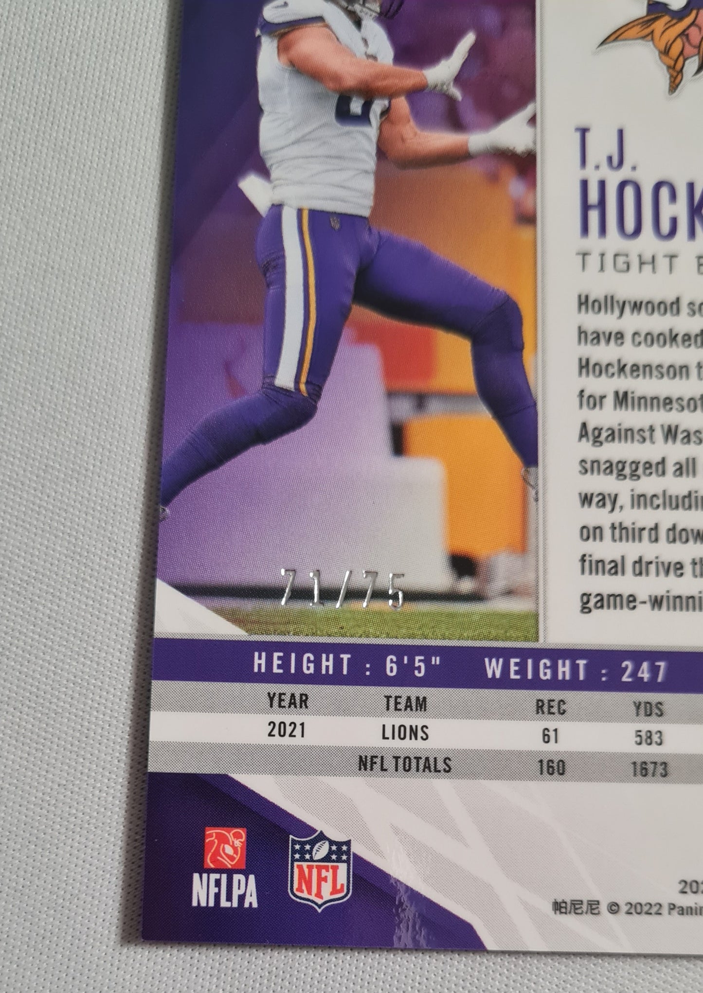 T.J. Hockenson - 2022 Panini Phoenix Football NFL Vikings #82 Orange /75