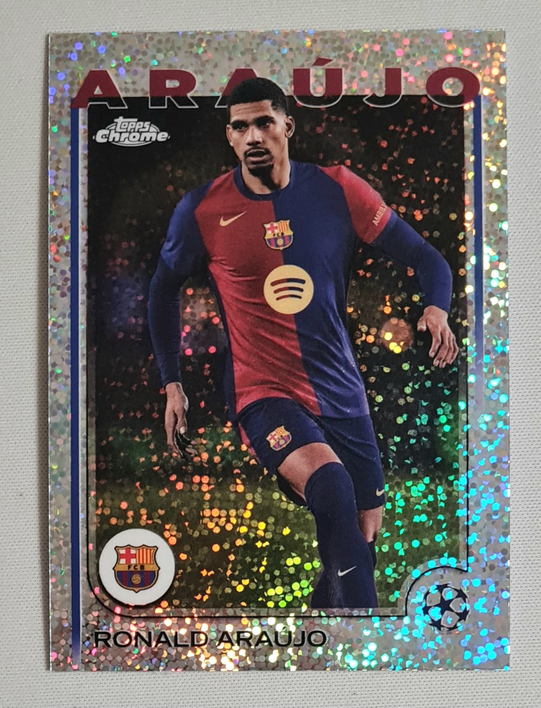 Ronald Araujo - 2025 Topps Chrome FC Barcelona Speckle #24