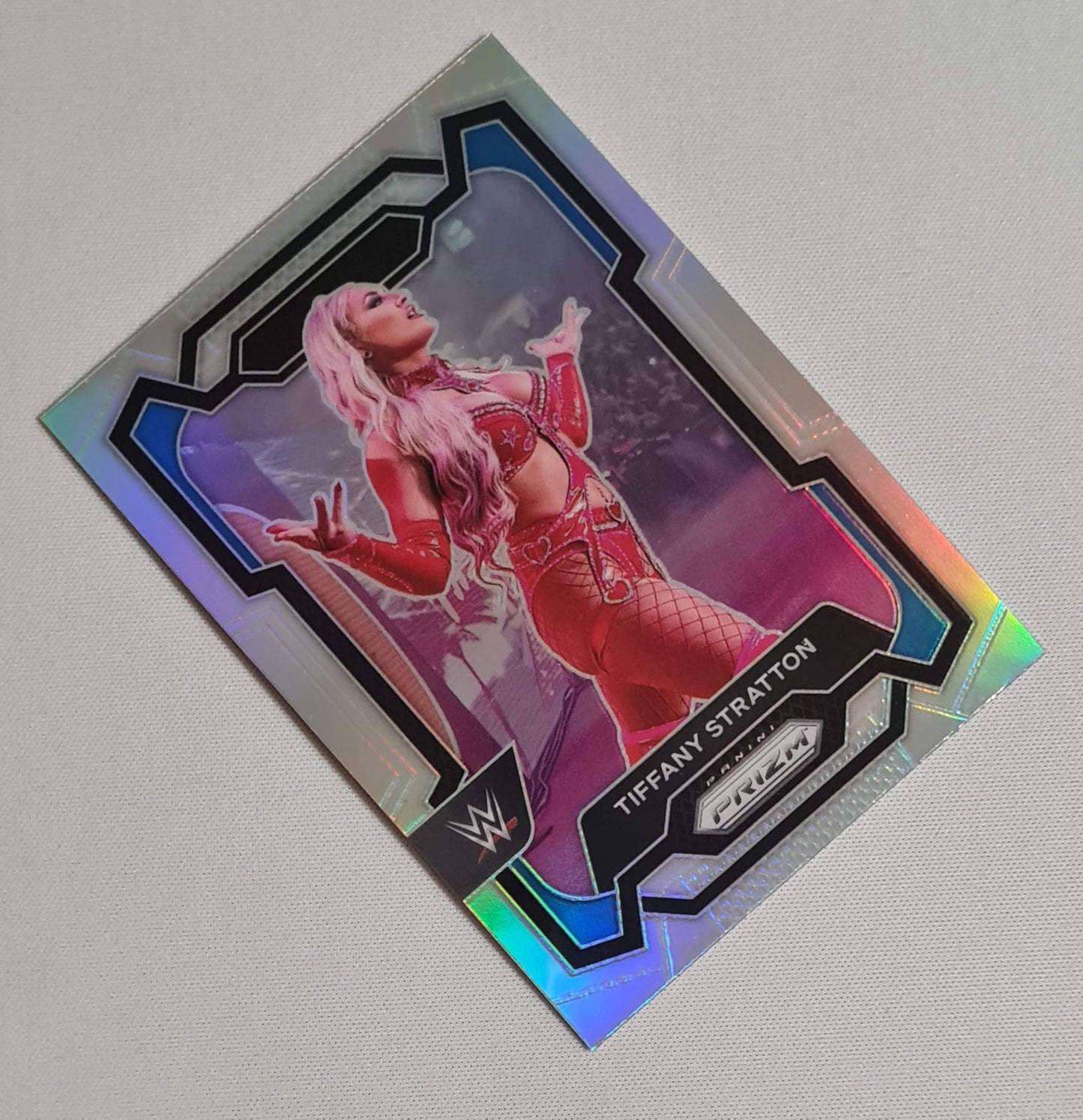 Tiffany Stratton - 2024 Panini Prizm WWE Wrestling Divas Smack Down  #115 Refractor