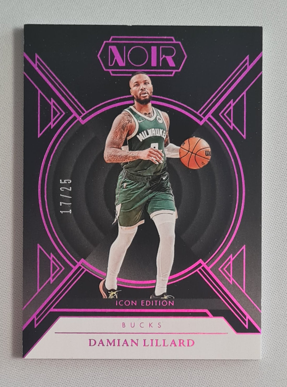 Damian Lillard - 2024/25 Panini Noir Basketball NBA Milwaukee Bucks Association Edition #90 /25 Holo Purple