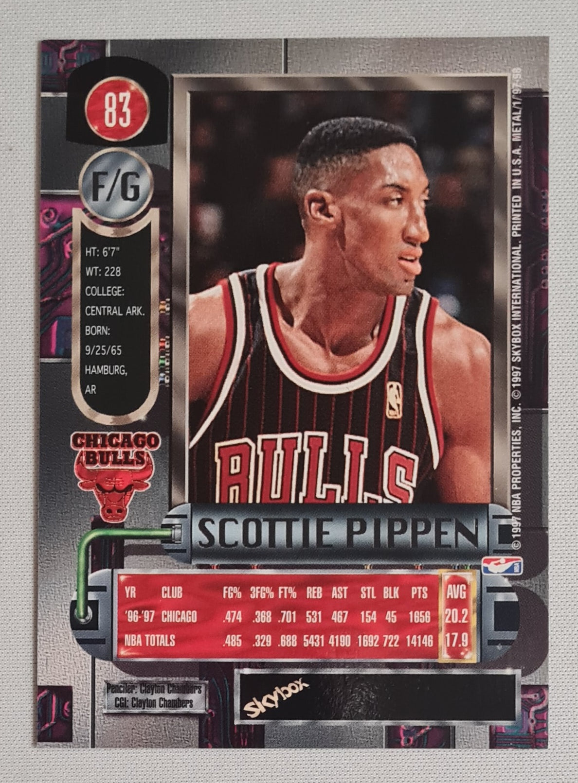 Scottie Pippen - 1997 SkyBox NBA Basketball Chicago Bulls Metal Universe #83