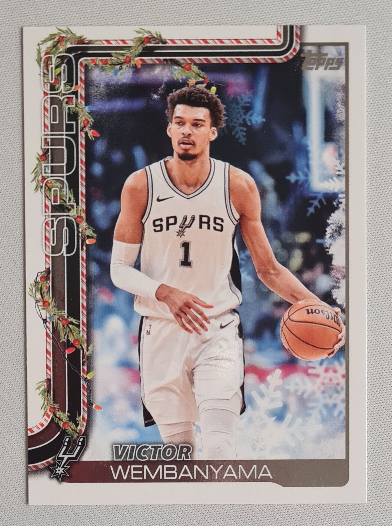 Victor Wembanyama - 2025 Topps Holiday - NBA Basketball San Antonio Spurs #H156