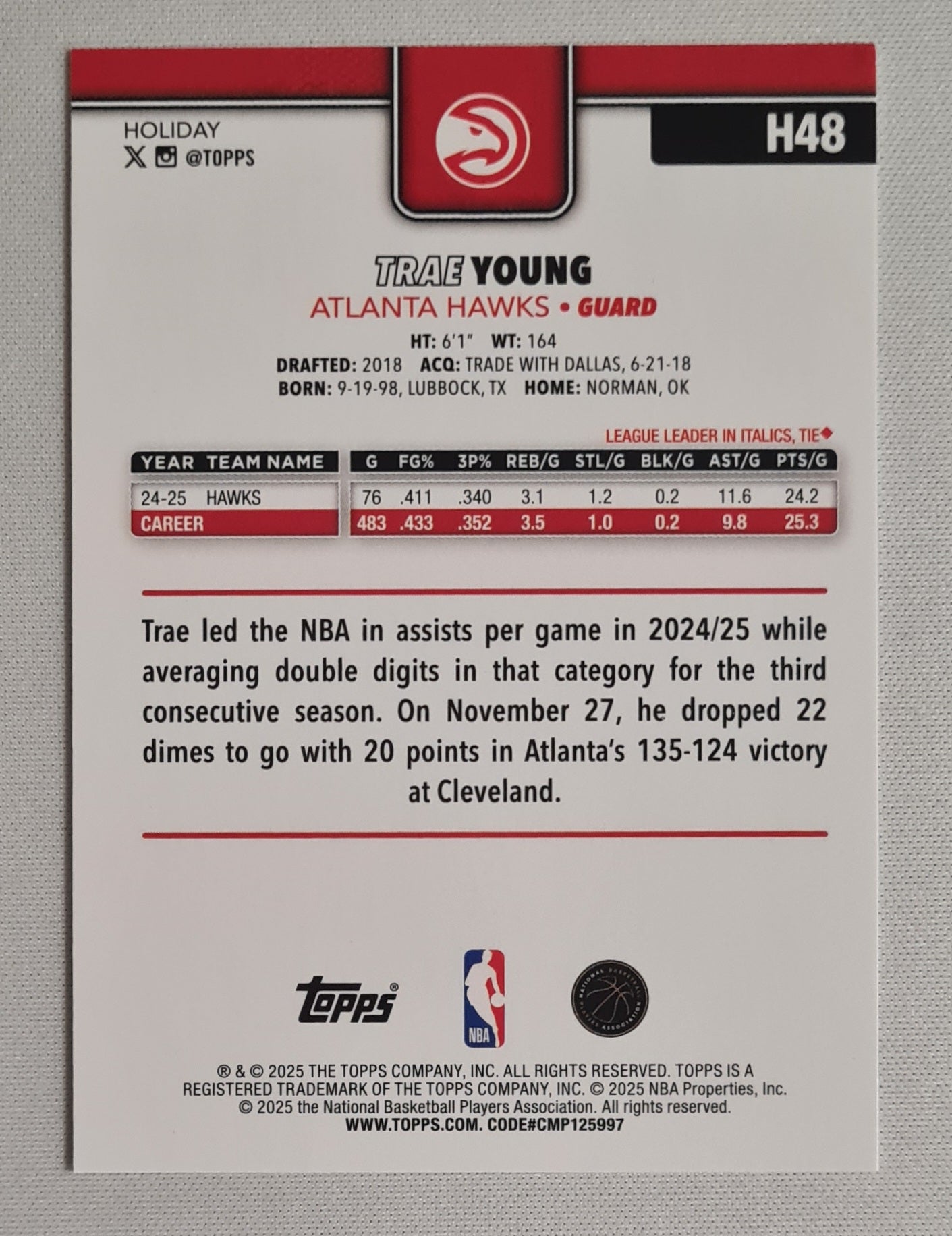 Trae Young - 2025 Topps Holiday - NBA Basketball Atlanta Hawks #H48