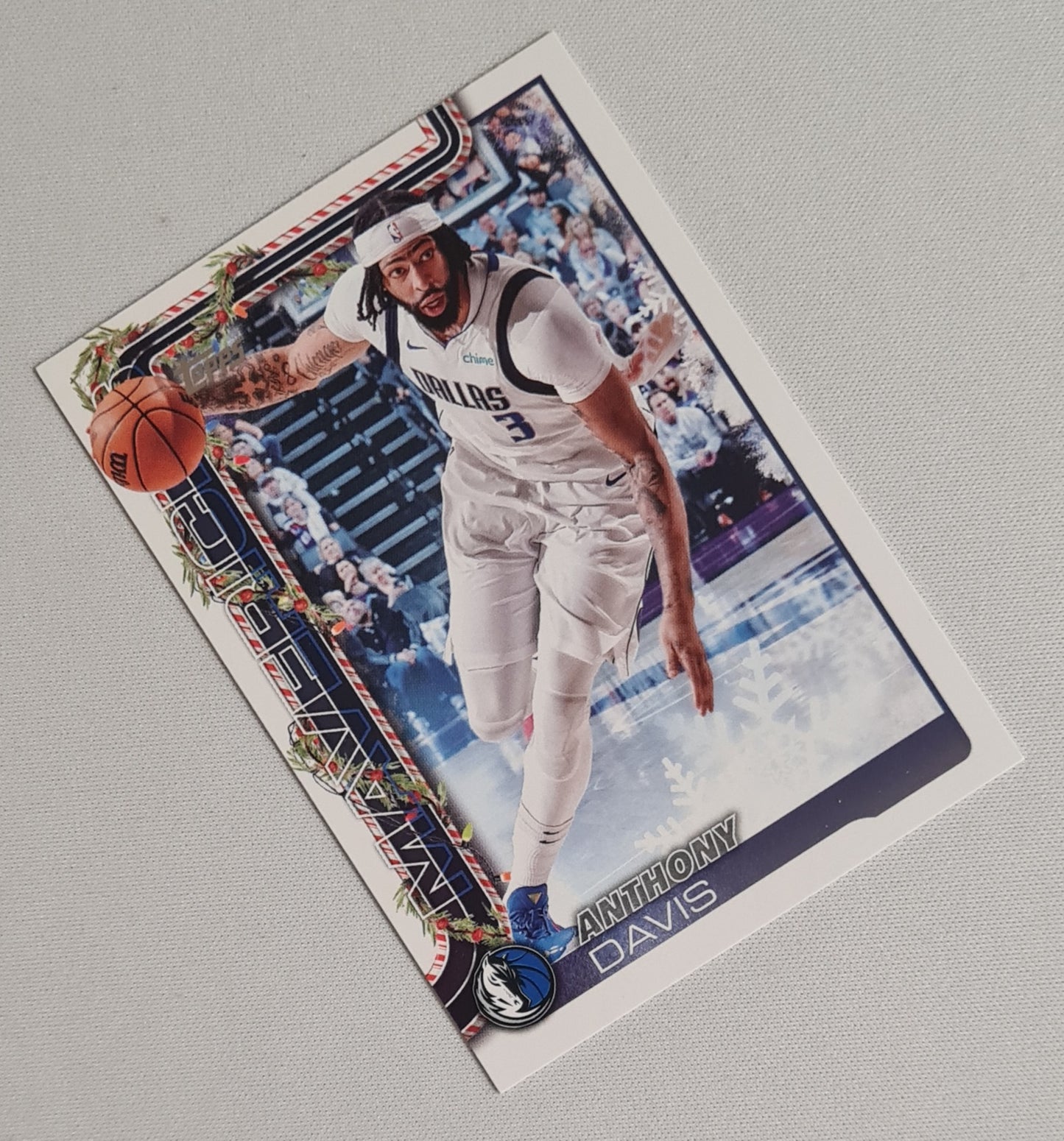Anthony Davis - 2025 Topps Holiday NBA Basketball Dallas Mavericks #H136
