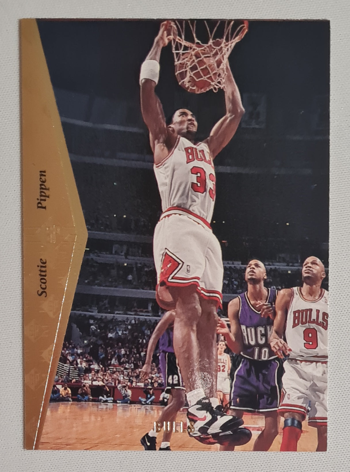 Scottie Pippen - 1995 Upper Deck Hologram Combination Basketball NBA Chicago Bulls #46