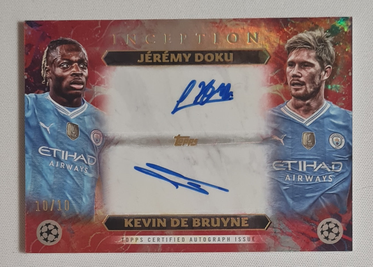 Jeremy Doku & Kevin de Bruyne - 2024 Topps Inception Manchester City #DA-DD /10 Dual Autograph