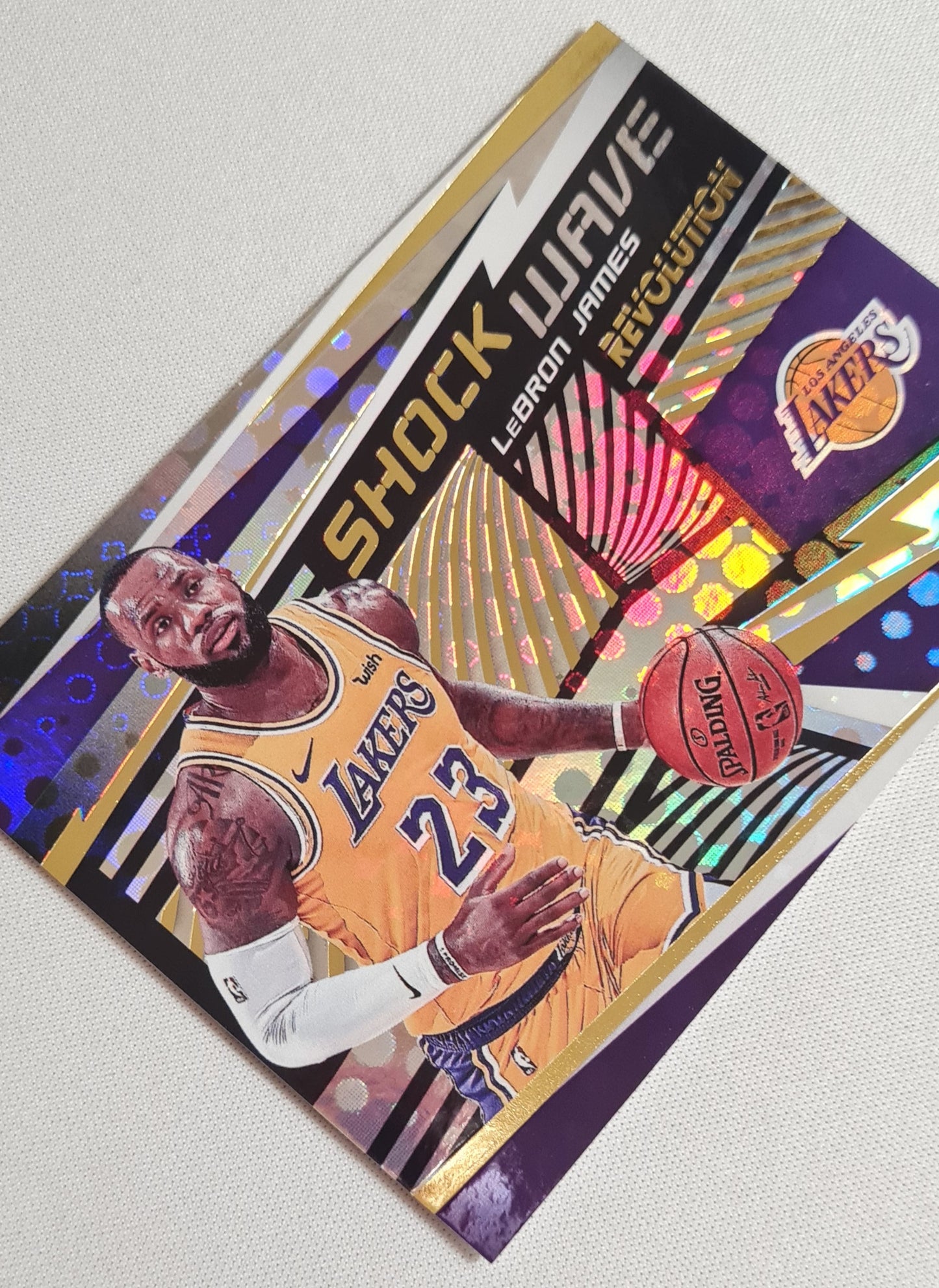 LeBron James - 2019 Panini Revolution Shock Wave #2