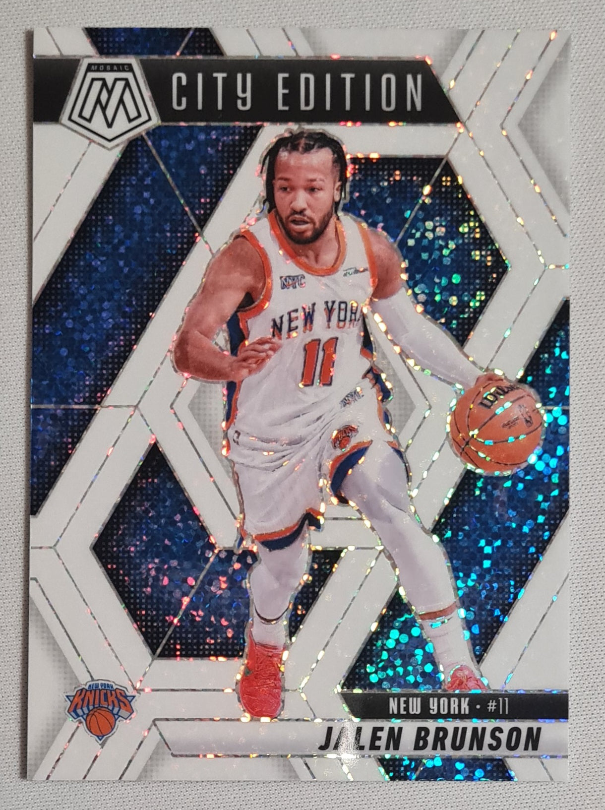 Jalen Brunson - 2024-25 Panini Mosaic City Edition White Disco #284
