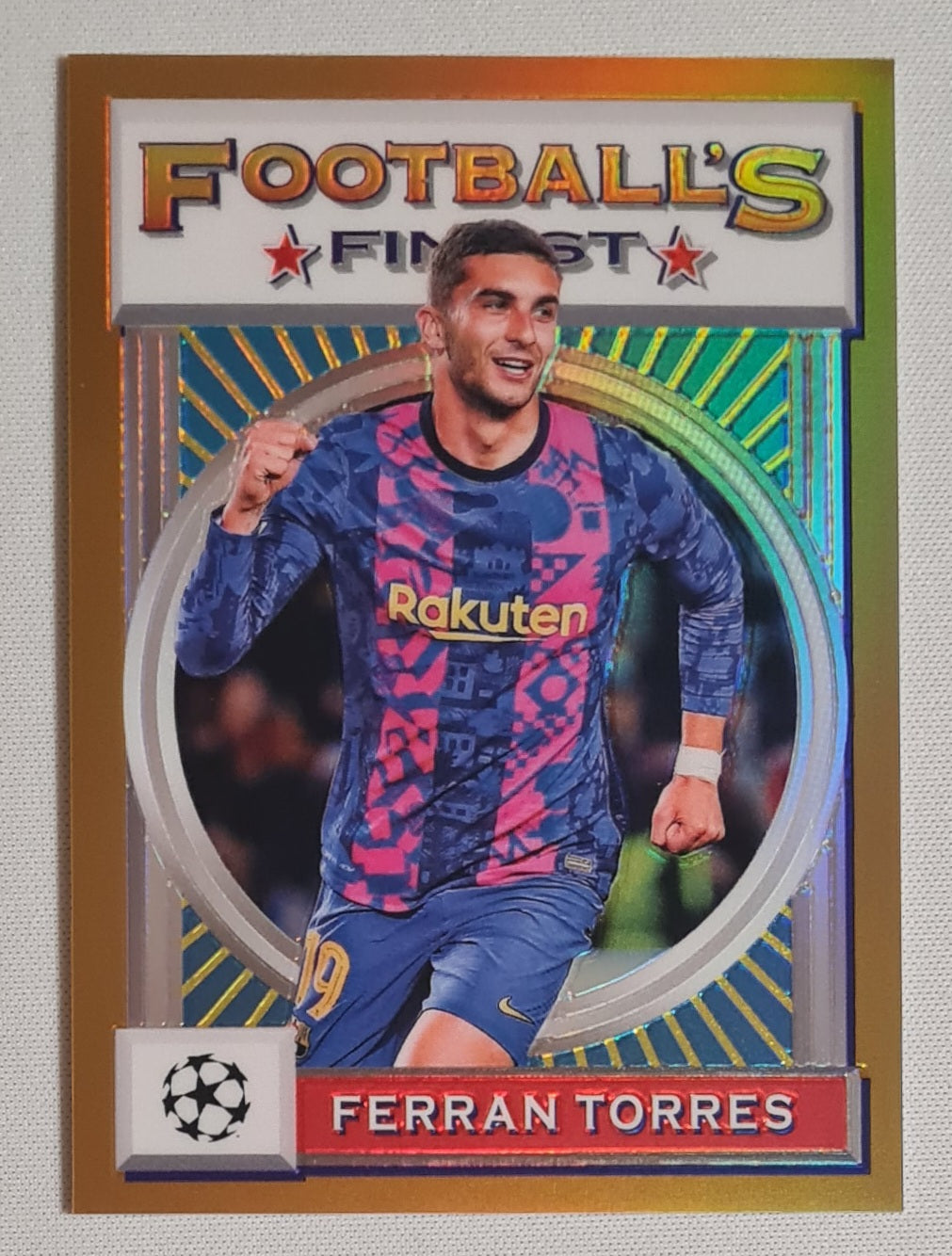 Ferran Torres - 2022 Topps Football's Finest #163