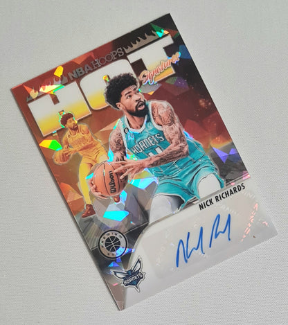 Nick Richards - 2023/24 Panini Premium stock Basketball NBA Hornets - Hoops Hot Signatures #HS-NKR /Autograph