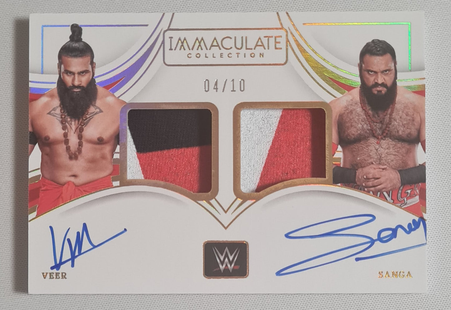 Veer & Sanga - 2023 Panini Immaculate Collection WWE Wrestling RAW #DM-VSG /10 /Patch /Dual Autograph