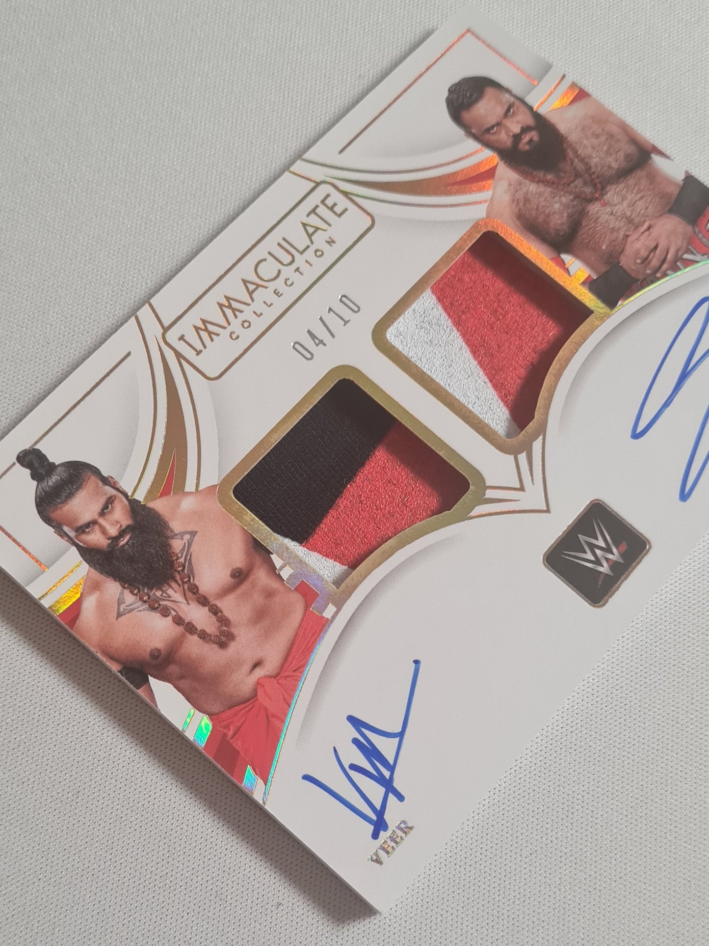 Veer & Sanga - 2023 Panini Immaculate Collection WWE Wrestling RAW #DM-VSG /10 /Patch /Dual Autograph