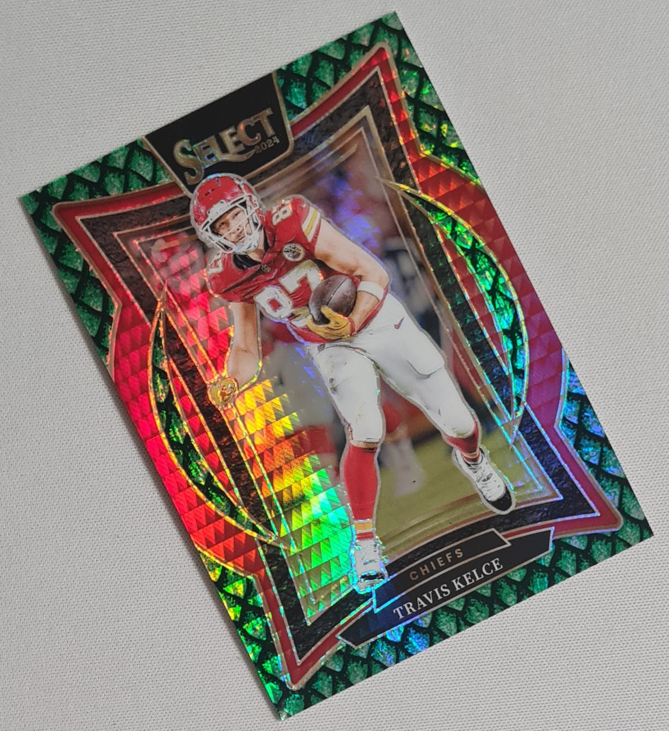 Travis Kelce - 2024 Panini Select Football NFL Chiefs #97 Prizm Concourse /81 Dragon Scale