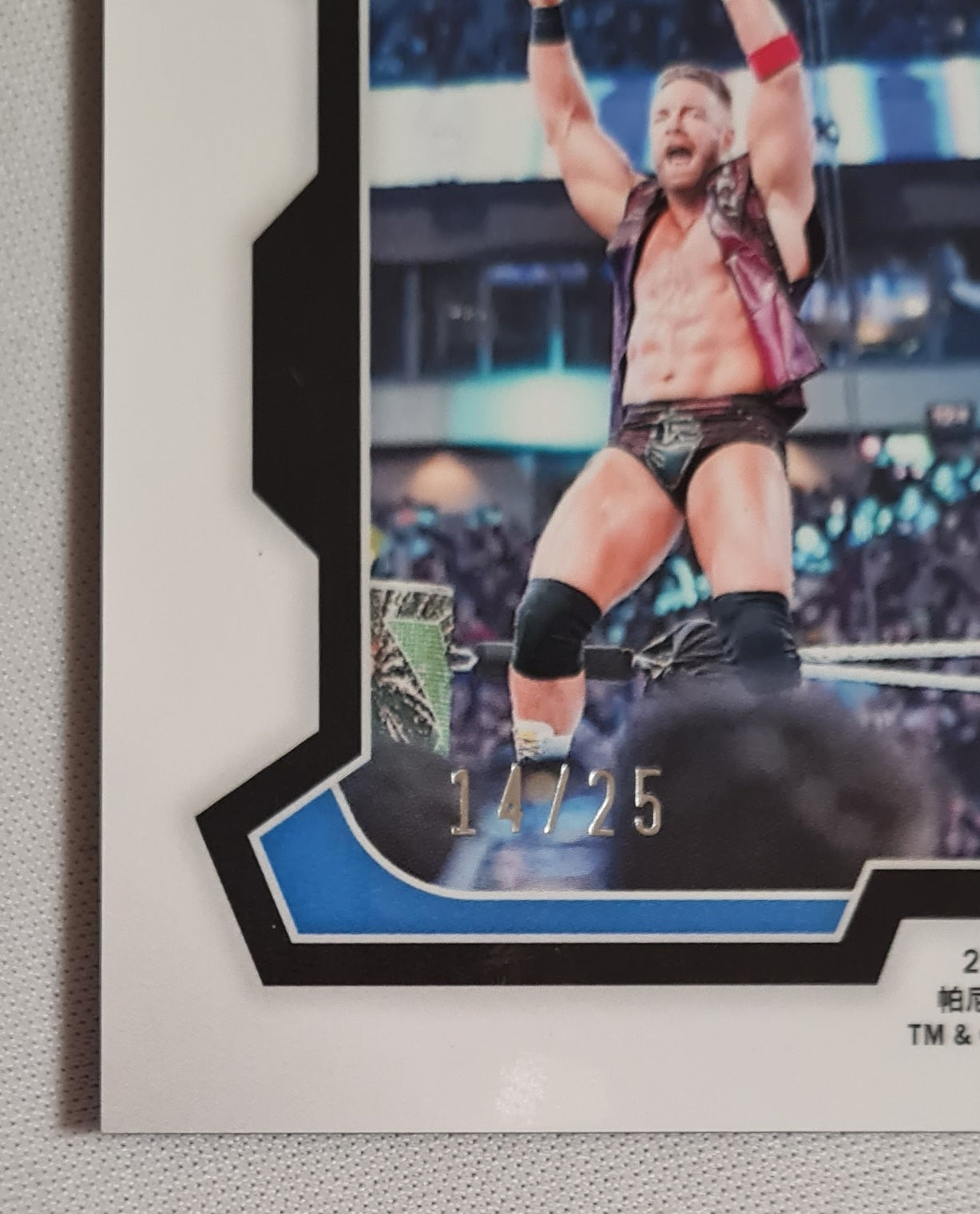 LA Knight - 2024 Panini Prizm WWE Wrestling Smack Down #23 Blue Disco /25
