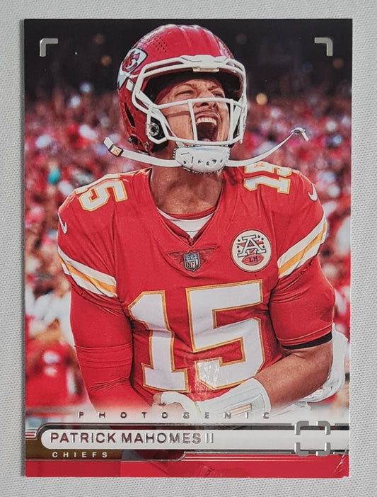 Patrick Mahomes II - 2022 Panini Chronicles Photogenic Football NFL Kansas City Chiefs #PH-18