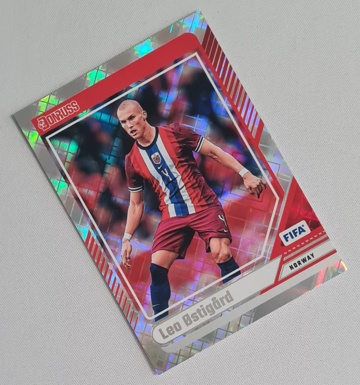 Leo Ostigard - 2024/25 Panini Donruss Soccer FIFA #95 Diamond