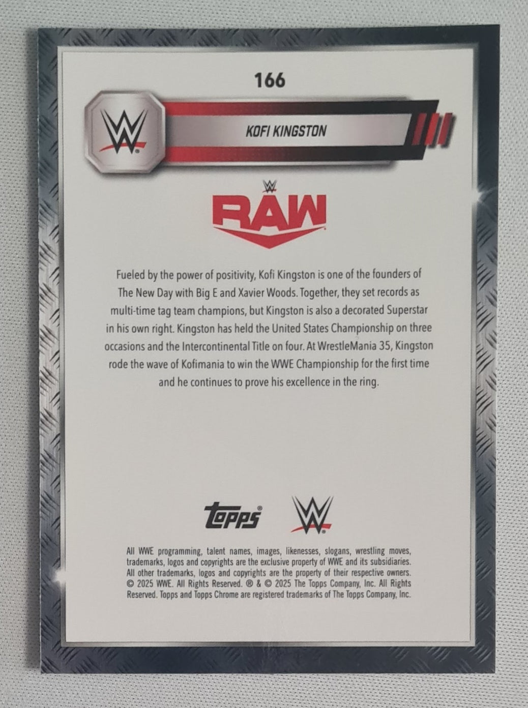 Kofi Kingston - 2025 Topps Chrome WWE Wrestling RAW #166 Refractor