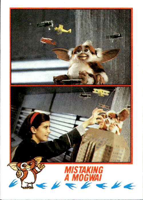 Gremlins 2 - 1990 Topps The New Batch Mistaking A Mogwai #33
