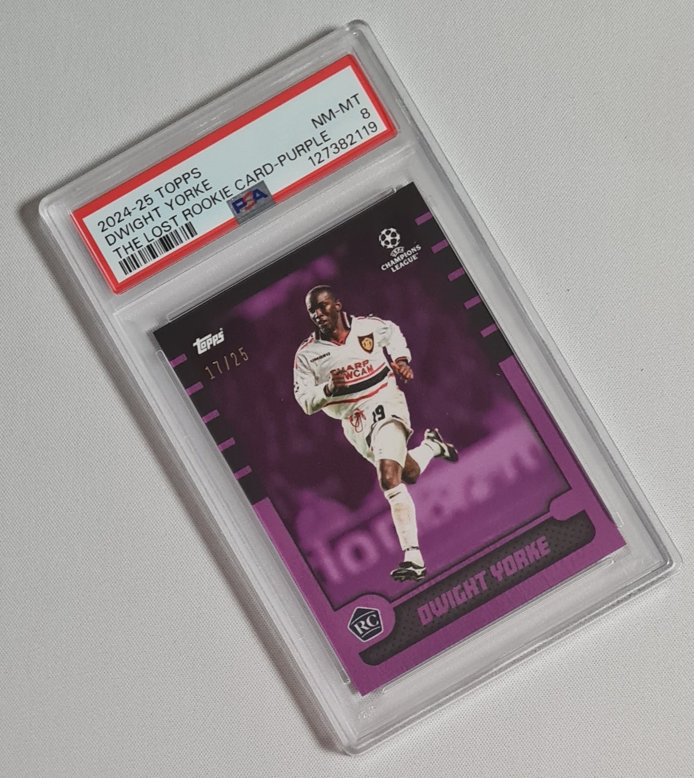 Dwight Yorke - 2024/25 Topps UCL The Lost Rookie Purple /25 PSA 8 Manchester United