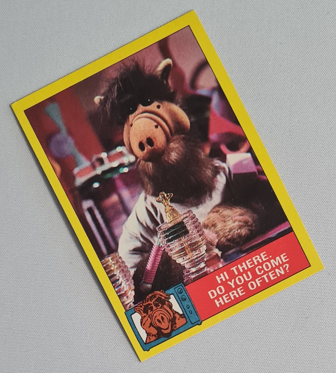 Alf "Hi there. Do you come here often?" - 1987 Topps #26