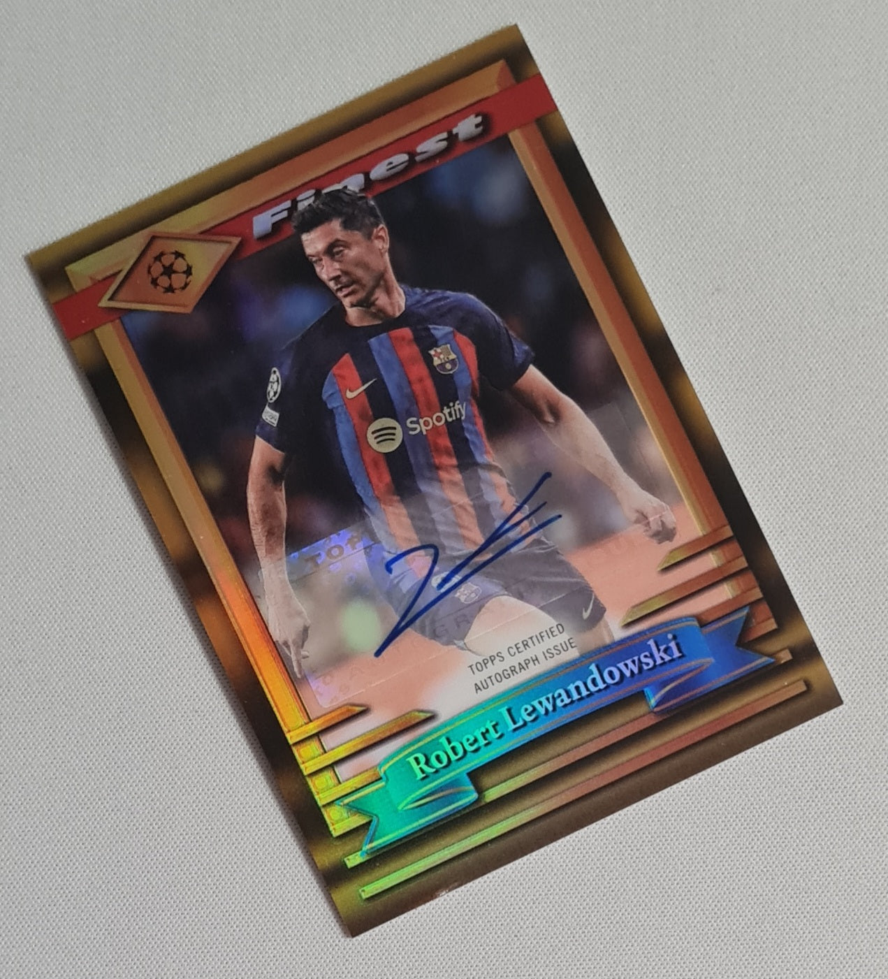 Robert Lewandowski - 2022/23 Topps Finest Flashbacks UCC Finest Auto /15 FC Barcelona